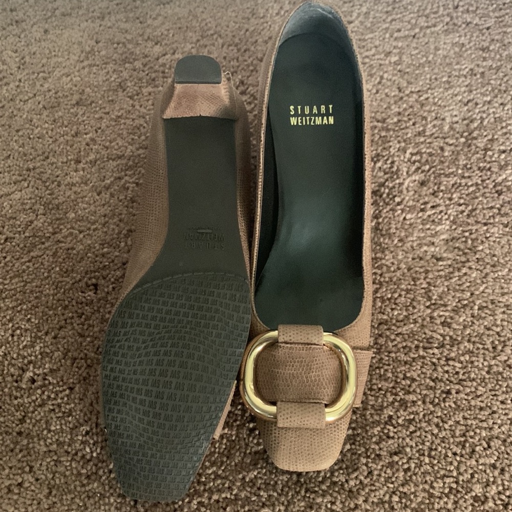 Stuart Weitzman Size 6 1/2 Like New Only Use A Co… - image 2
